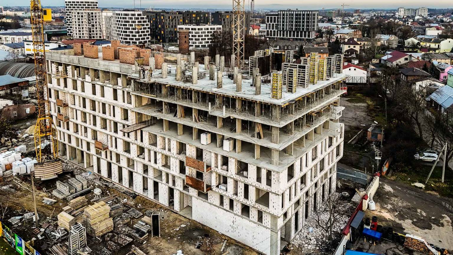 Листопад 2025 #1